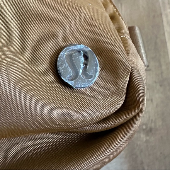 New Lululemon Everywhere Belt Bag 1L Burnt Caramel - Picture 5 of 10
